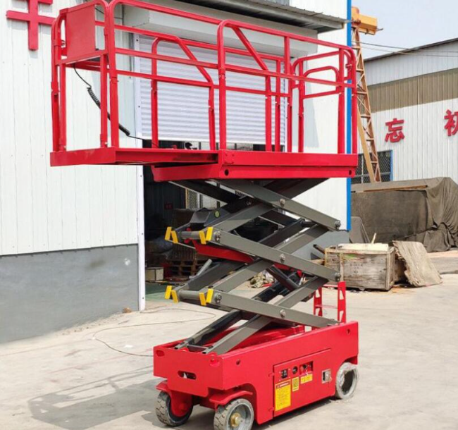 莲花移动剪叉式升降机